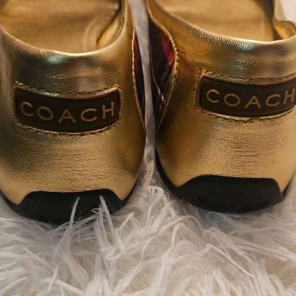 Coach Gold Flats with Timeless Elegance 7B - Picture 4 of 5